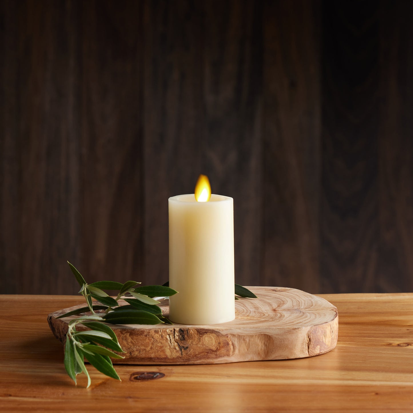 An image of Luminara's flameless ivory thin candle