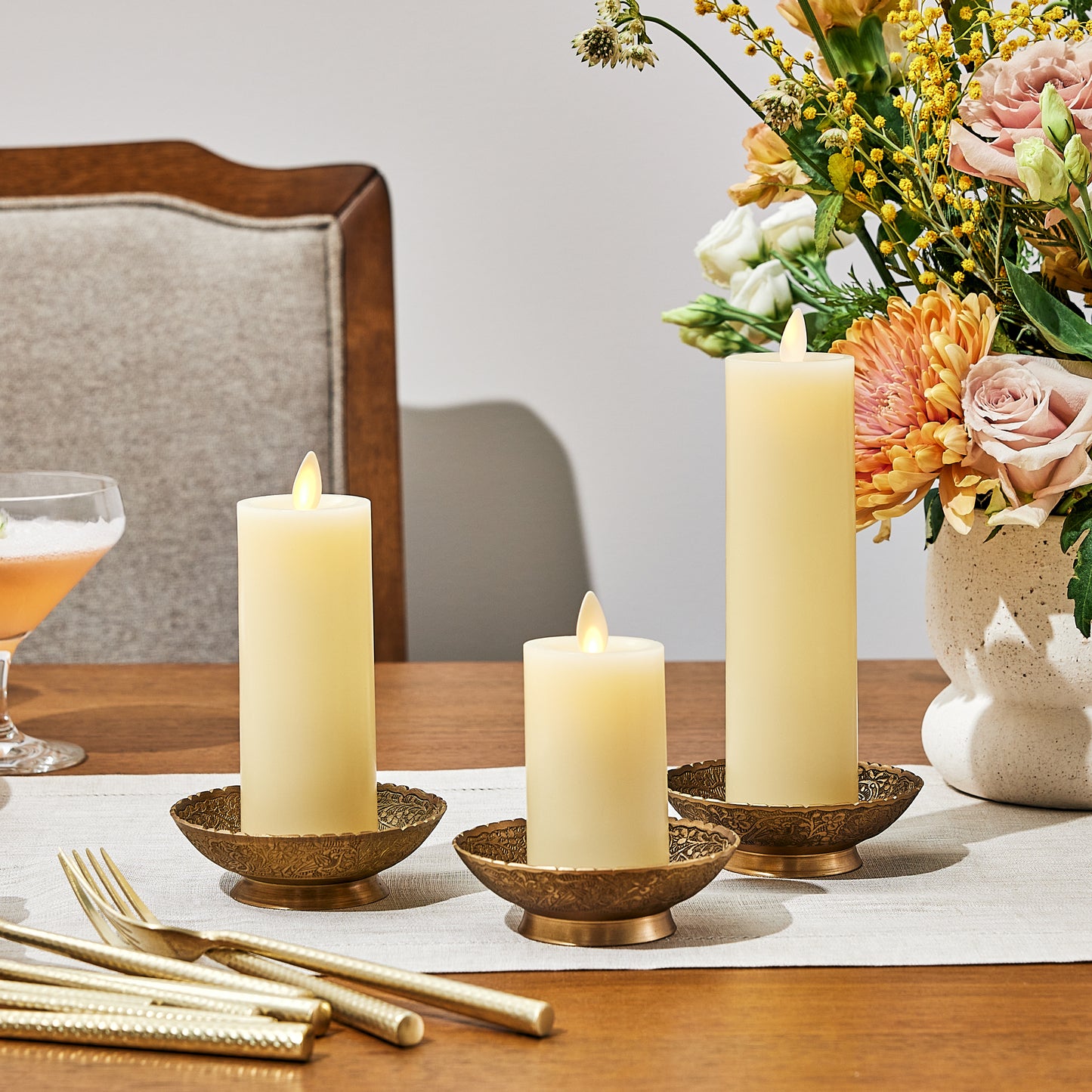 An image of Luminara's flameless ivory thin candle