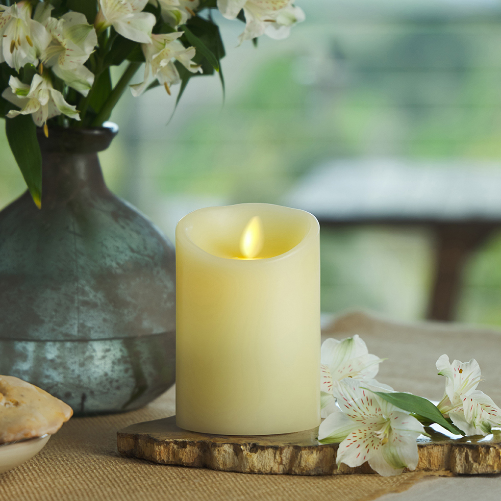 an image of Luminara's vanilla scented flameless candles