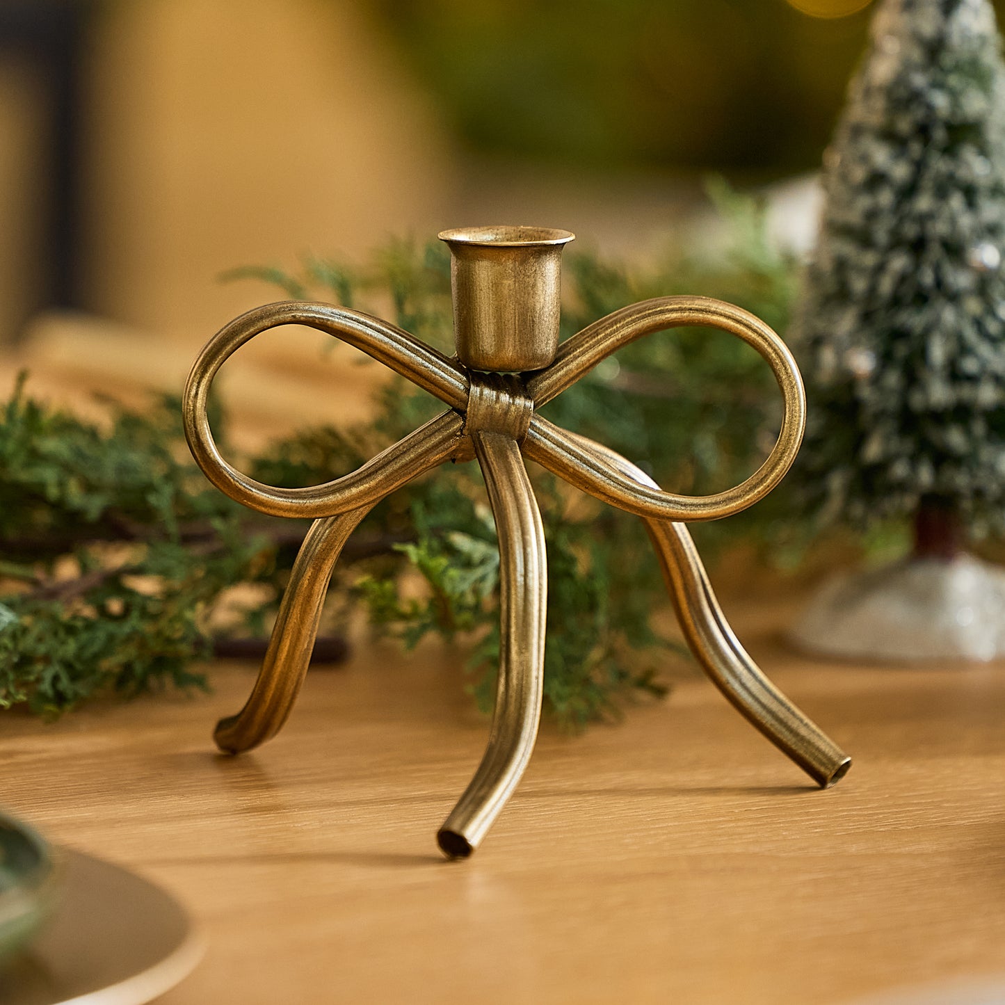Brass Metal Bow Taper Holder