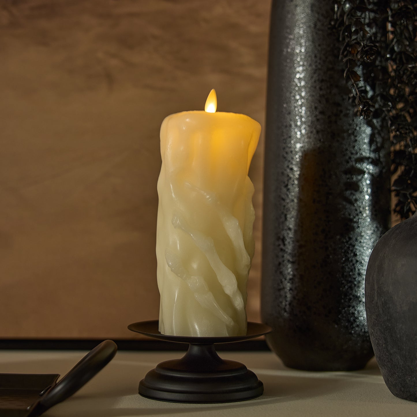 Pearl Ivory Skeleton Hand Pillar