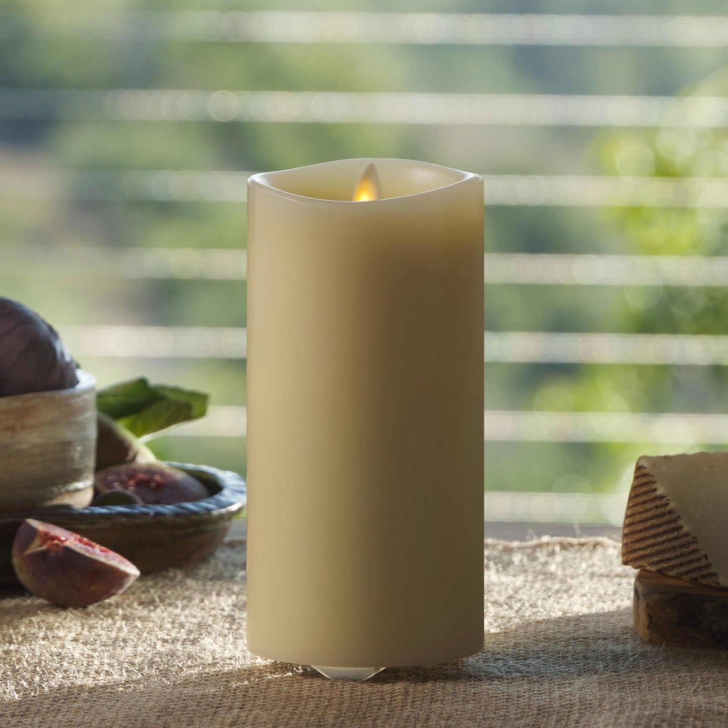 Ivory Fragrance Diffusing Flameless Candle Pillar