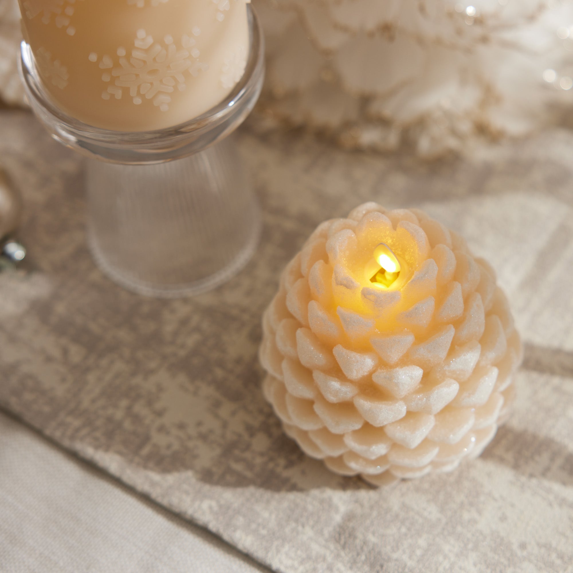 Luminara Battery Operated Pine Cone Wax Candles Remote fashion Unscented Timer White