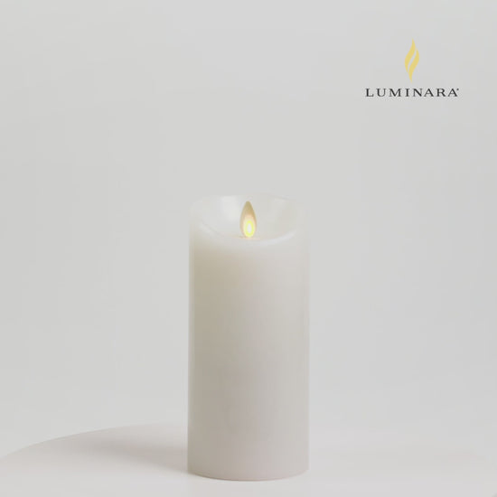 a video of Luminara's flameless white candles